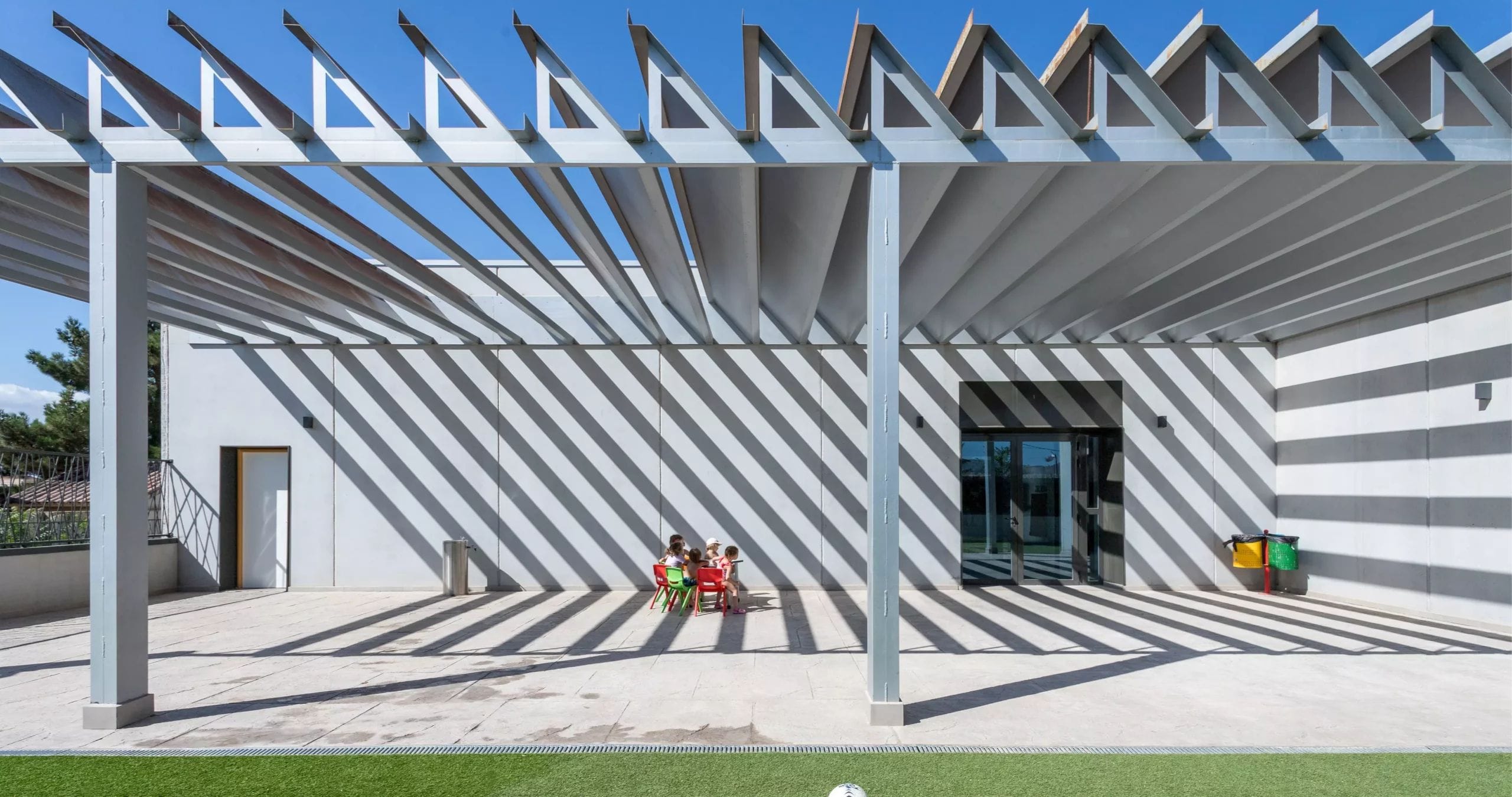 instalaciones-zona-infantil-colegio-alma-lorca